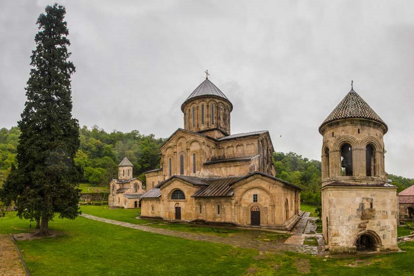 صومعه گلاتی از جاهای دیدنی گرجستان