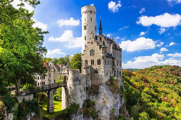 قلعه لیختن اشتاین در آلمان